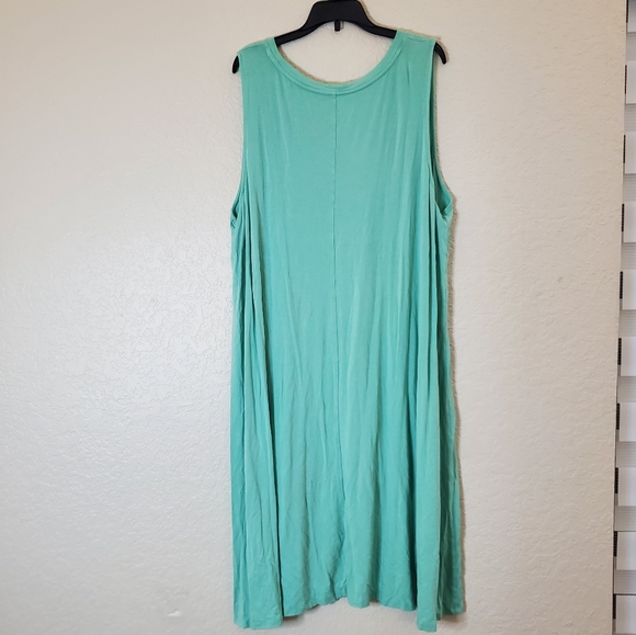 Ava & Viv Flowy Top Size 3X - Picture 2 of 3